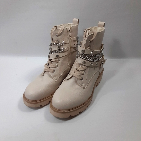 XOXO Shoes - XOXO Payge Size 7M Cream Lace Up and Side Zip Ankle Boots with Chain Straps